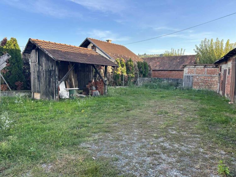 Dvorište
